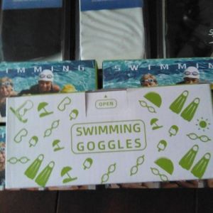 Goggles and swimming cap bundle set